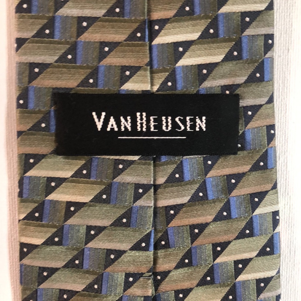Van Heusen Bundle Of Three Multi Colored And Prin… - image 8